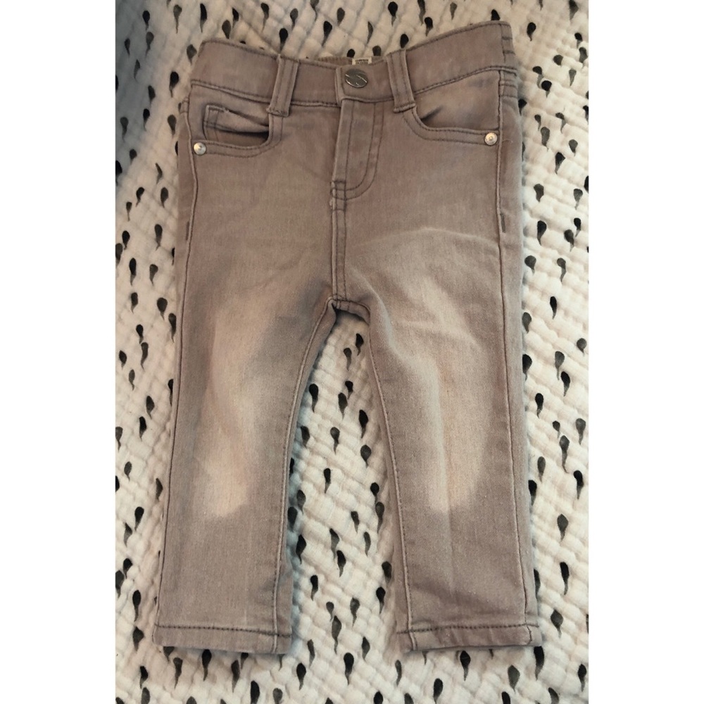 Grey skinny jeans